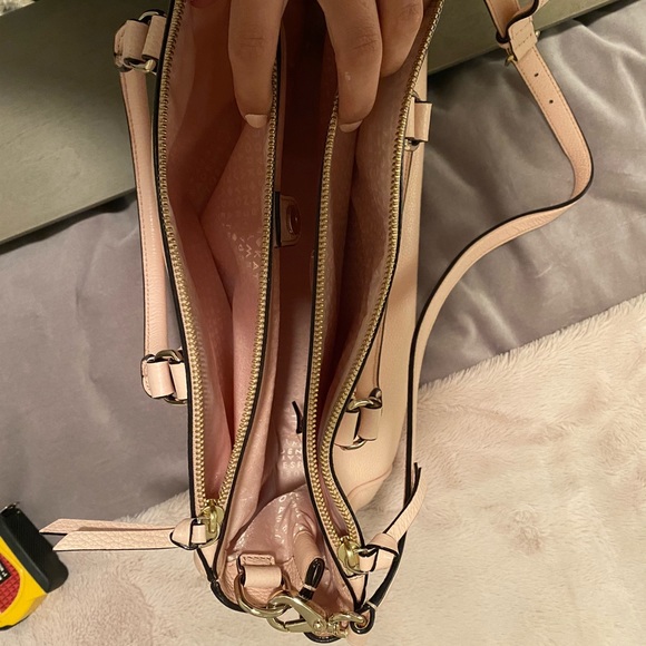 Kate Spade Tote - Picture 5 of 6